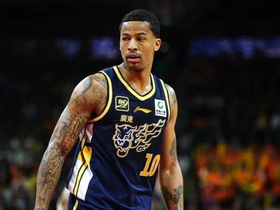 开云下载-激烈对抗不断升级，CBA联赛赛场火药味十足的简单介绍