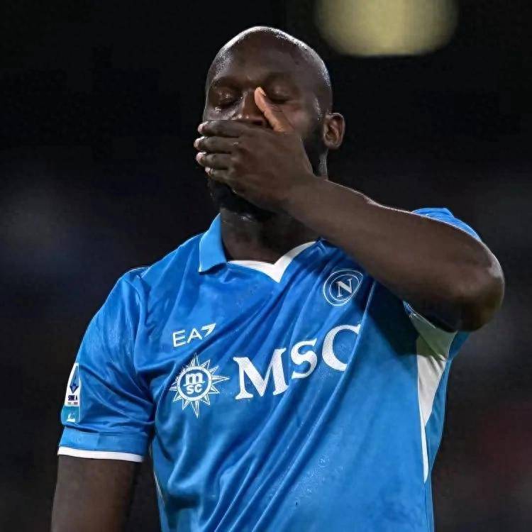 那不勒斯球员因伤休战，教练组备战调整，振奋人心